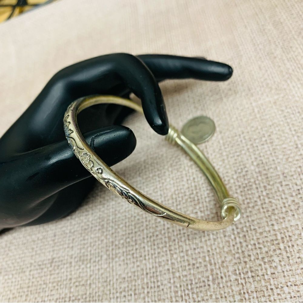 Silver Etched Pull Apart Style Bangle‎